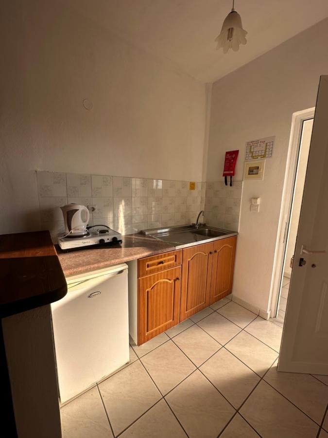 Rainbow ApartmentsKalamákion エクステリア 写真